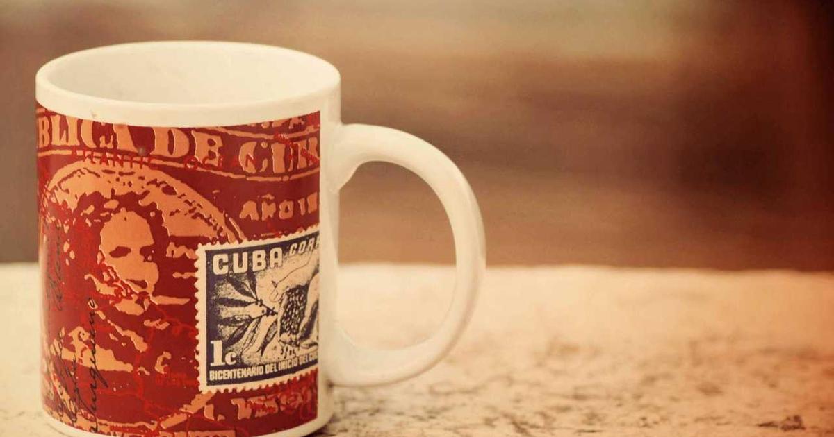 Abstract visualization of interconnected software components